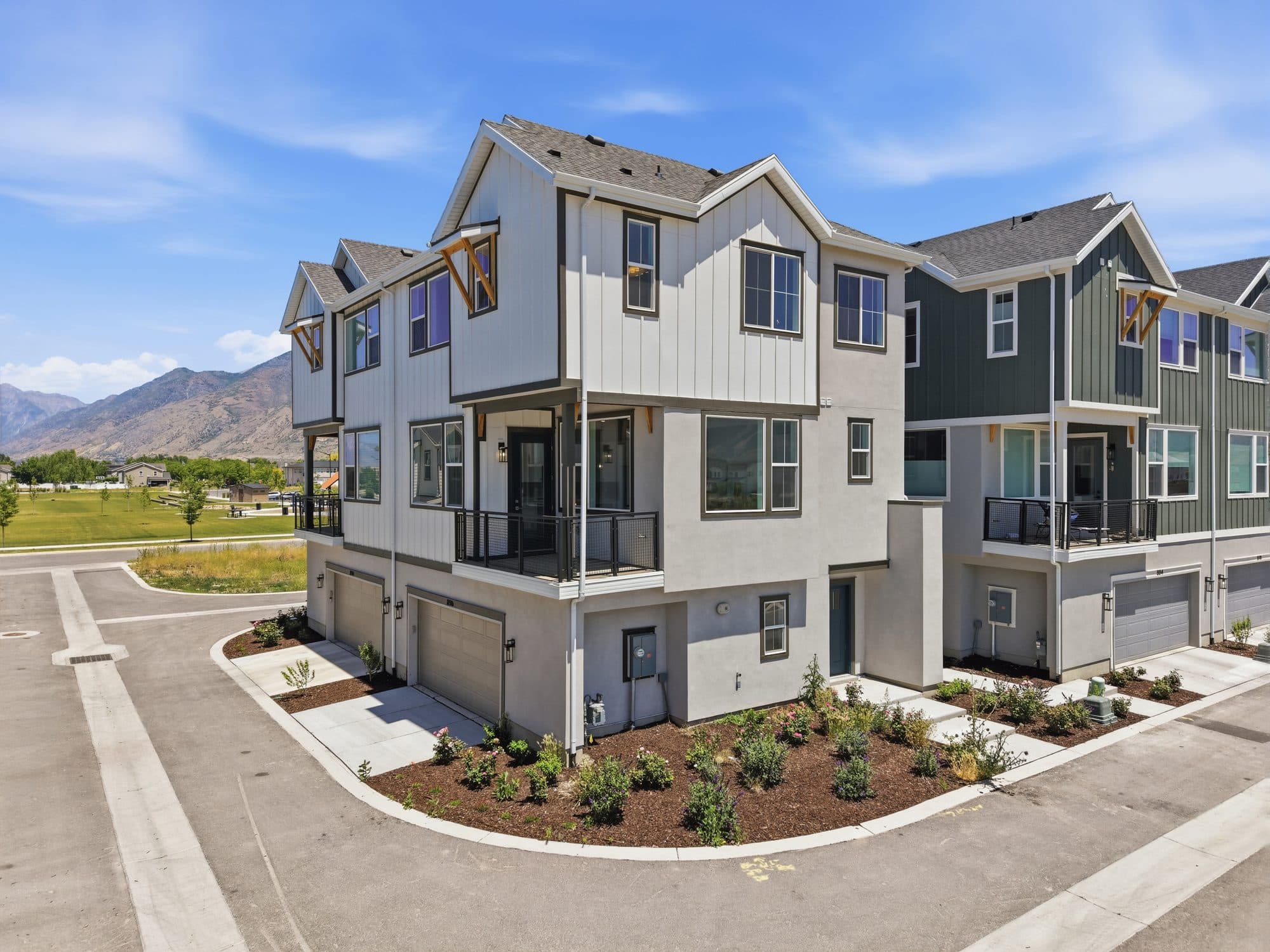 Front exterior at 896 W Huntington River Dr, a Lofts twin home at Huntington Ranch.